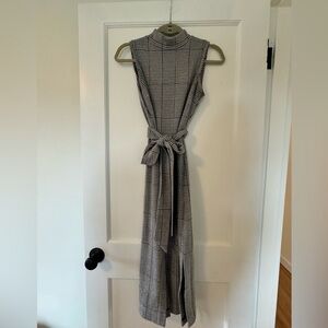 Banana Republic Sleeveless Plaid Tie-Waist Midi Dress in Black and White